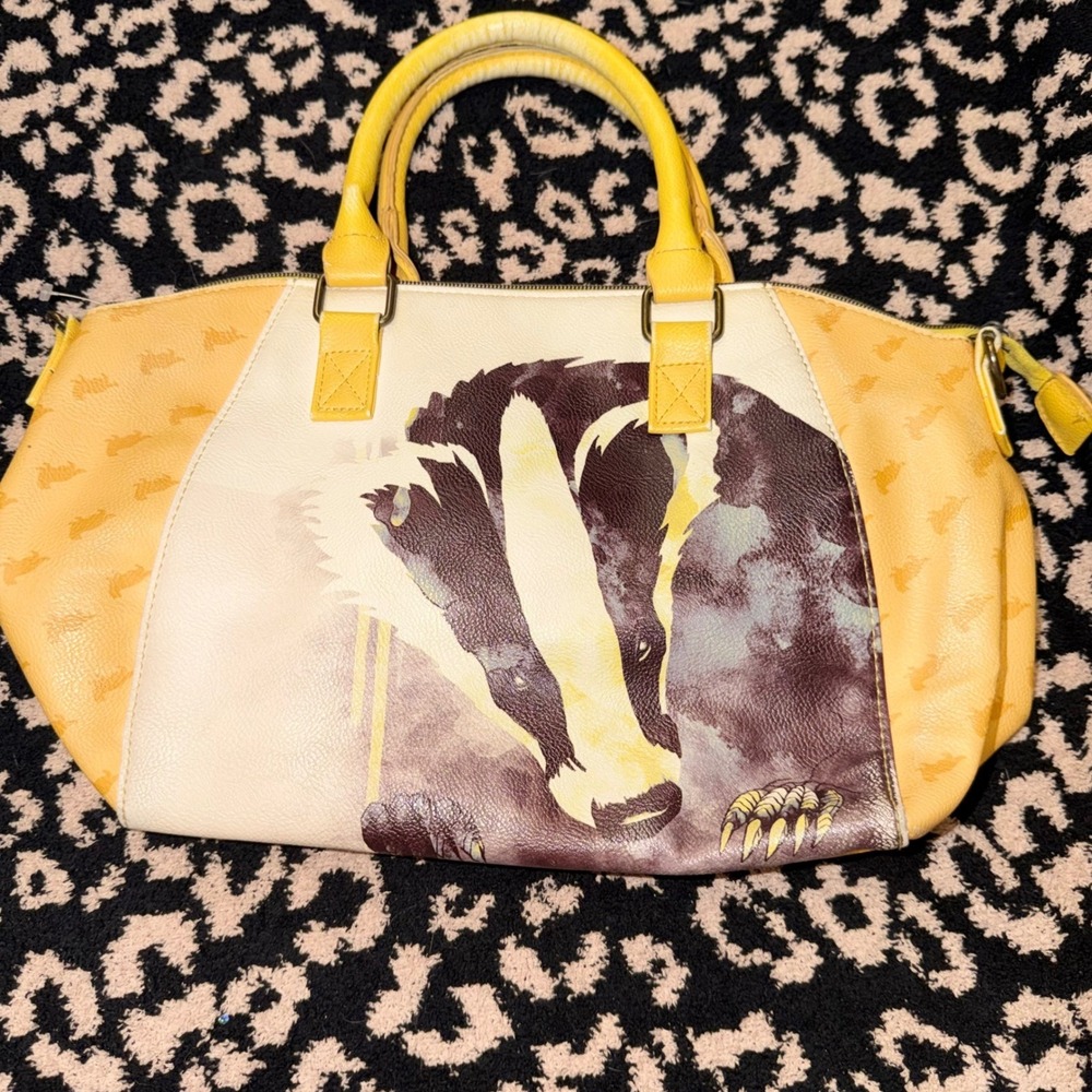 Loungefly Harry Potter Hufflepuff Satchel Bag Yellow White Wizardcore RARE